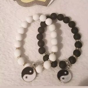 Set of 2 yin yang bracelet black and white new